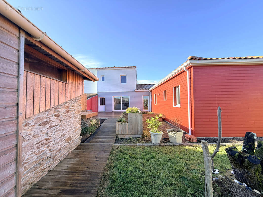 Maison à LE LOROUX-BOTTEREAU