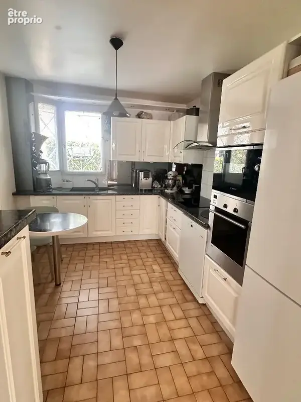 Maison 150 m² à Buc  - photo 10