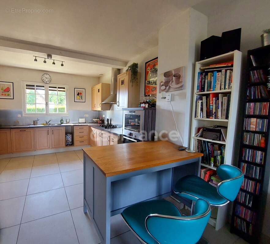 Maison familiale de 244m² à Belvès, 8 pièces, 5 chambres, avec vue dégagée et appartement spacieux indépendant, terrain de 3088m - photo 24