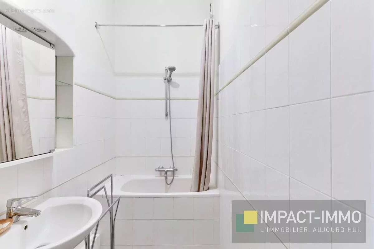 Appartement à LEVALLOIS-PERRET