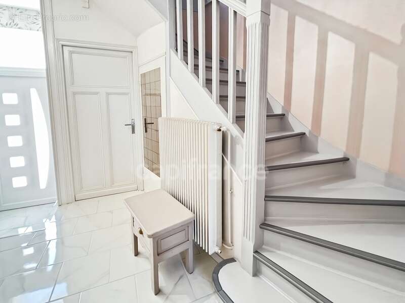 Maison à vendre 6 pièces BOULOGNE SUR MER - 4 chambres - jardin clos - véranda - photo 5
