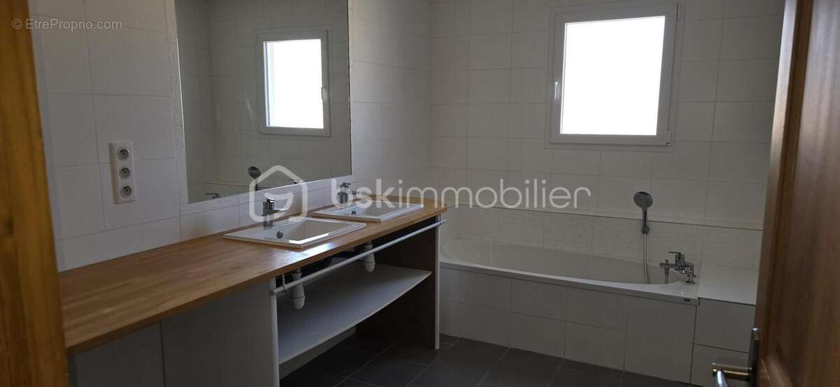 BELLE MAISON de plain-pied avec piscine sur terrain de 2962 m2 - photo 12