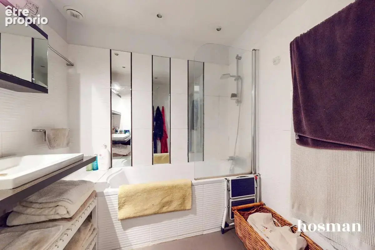 Beaux volumes et quartier recherché ! Appartement 3 pièces de 80 m² traversant - Rue des Messageries, Paris 10e - photo 12