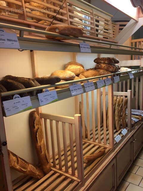 Commerce à SAINT-SATUR