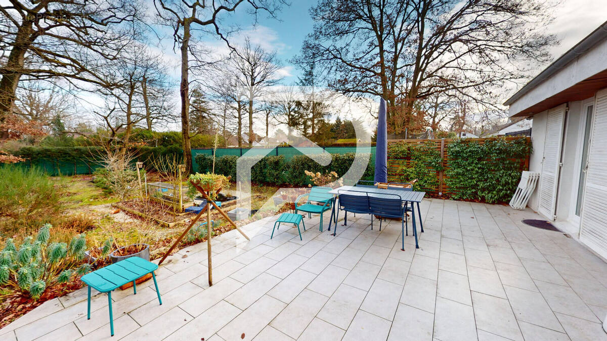 Maison à VERNEUIL-SUR-SEINE