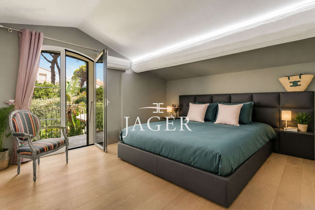 Maison 295 m² à Sainte-Maxime  - photo 7