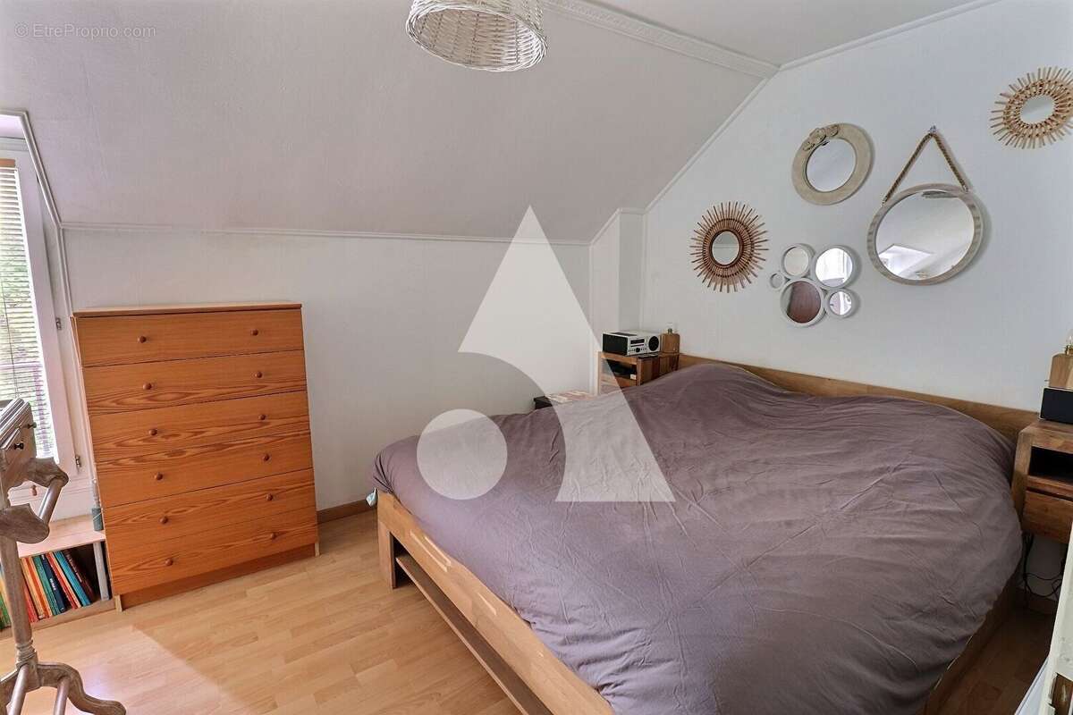 Maison à MERY-SUR-OISE