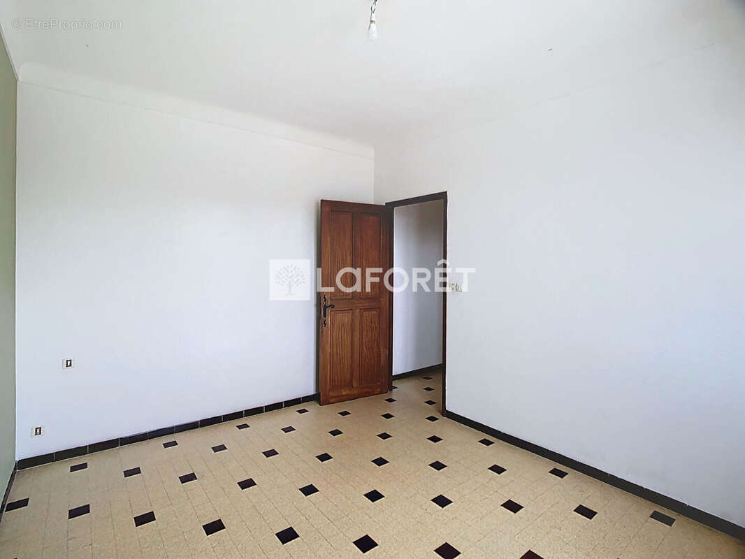 Maison à PERNES-LES-FONTAINES