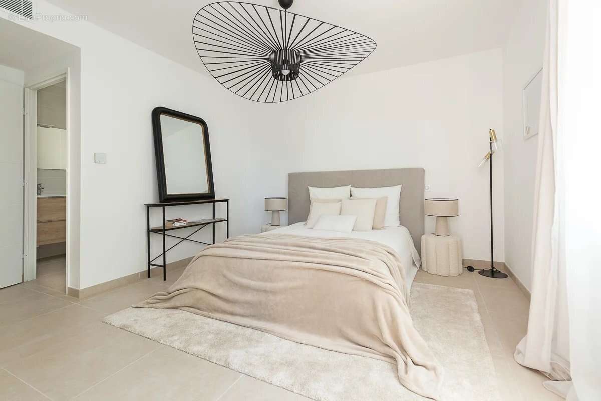 Villa Neuve Duplex T5 de 116 m2, 4 chambres sur jardin clos. - photo 3
