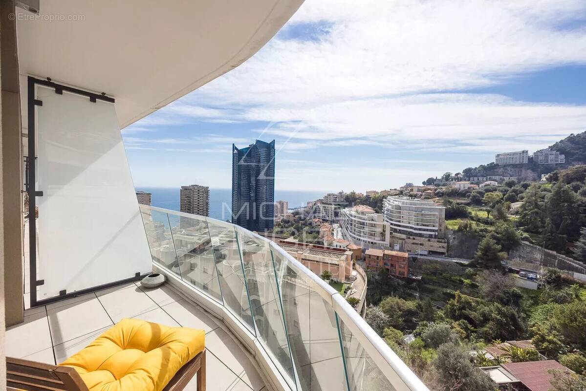 Appartement à BEAUSOLEIL