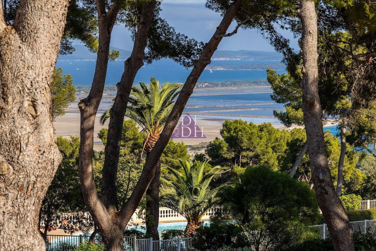 Appartement à HYERES