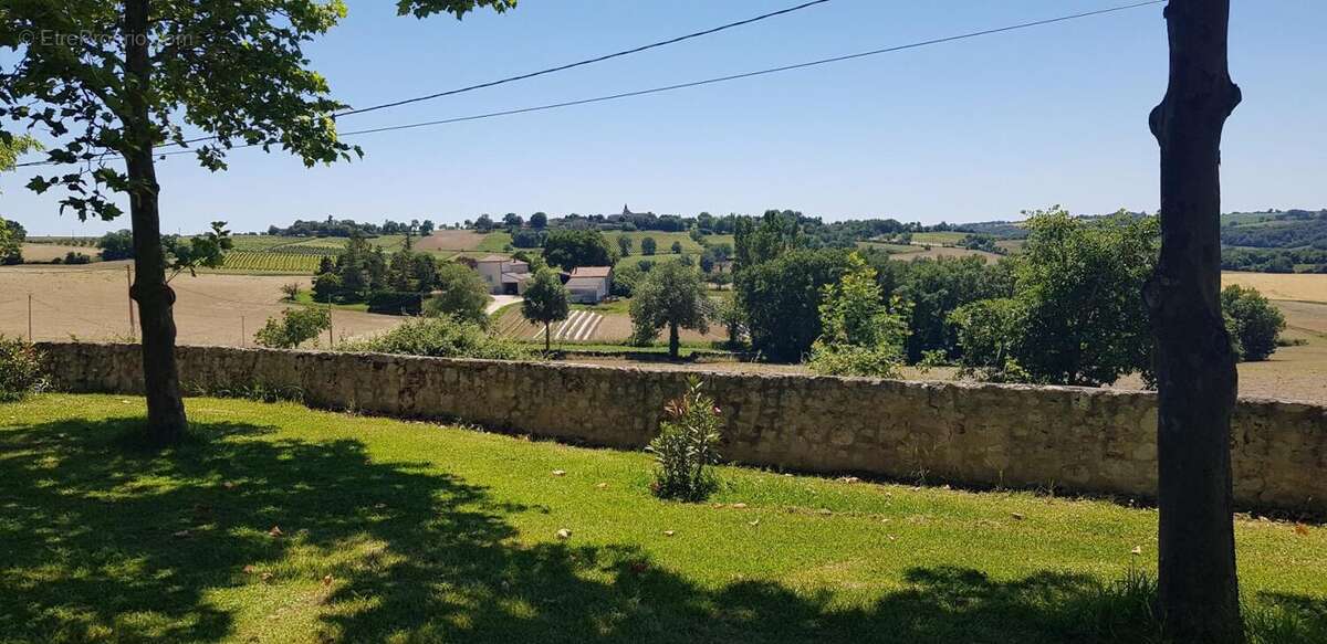 Maison à LA ROMIEU