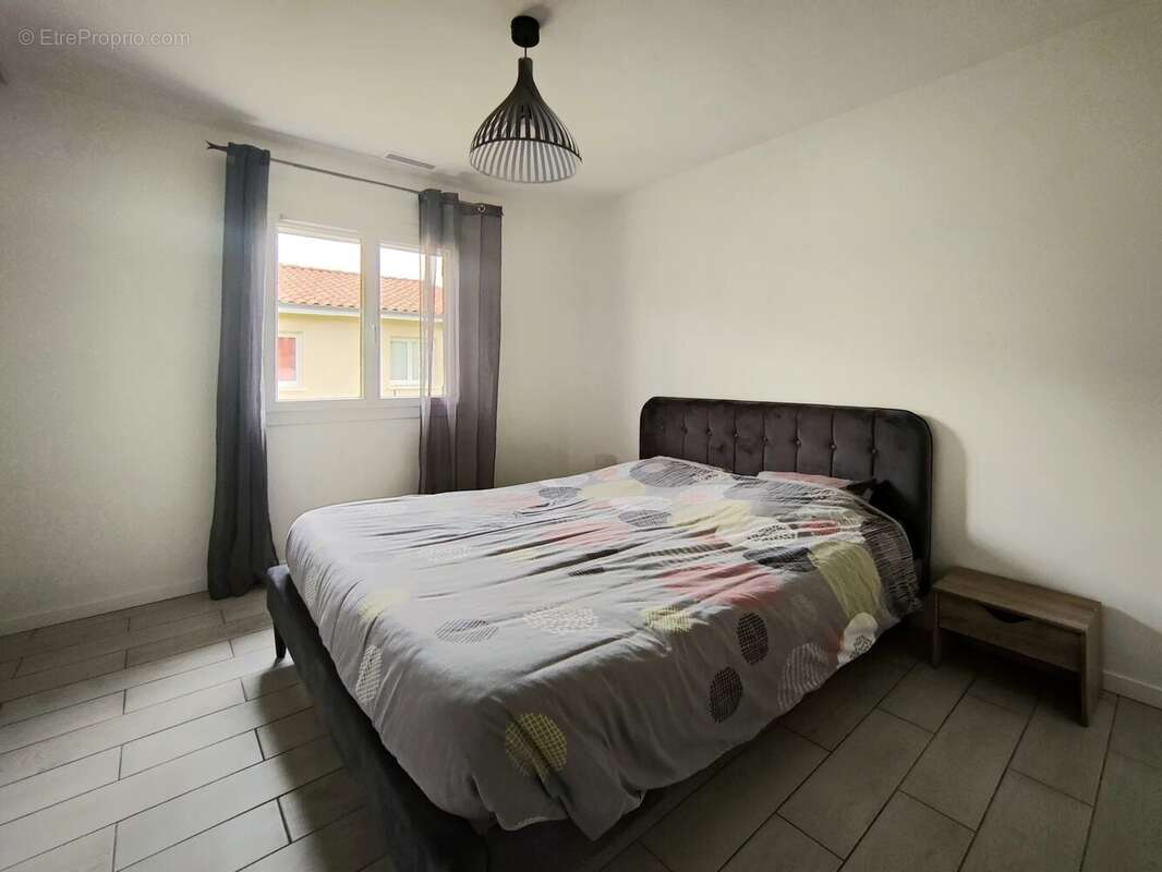 Maison à SAINT-MICHEL-DE-RIEUFRET