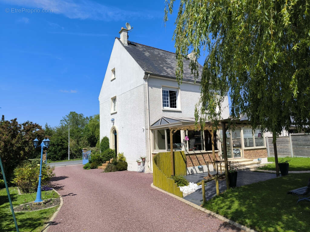 Maison à TREVIERES