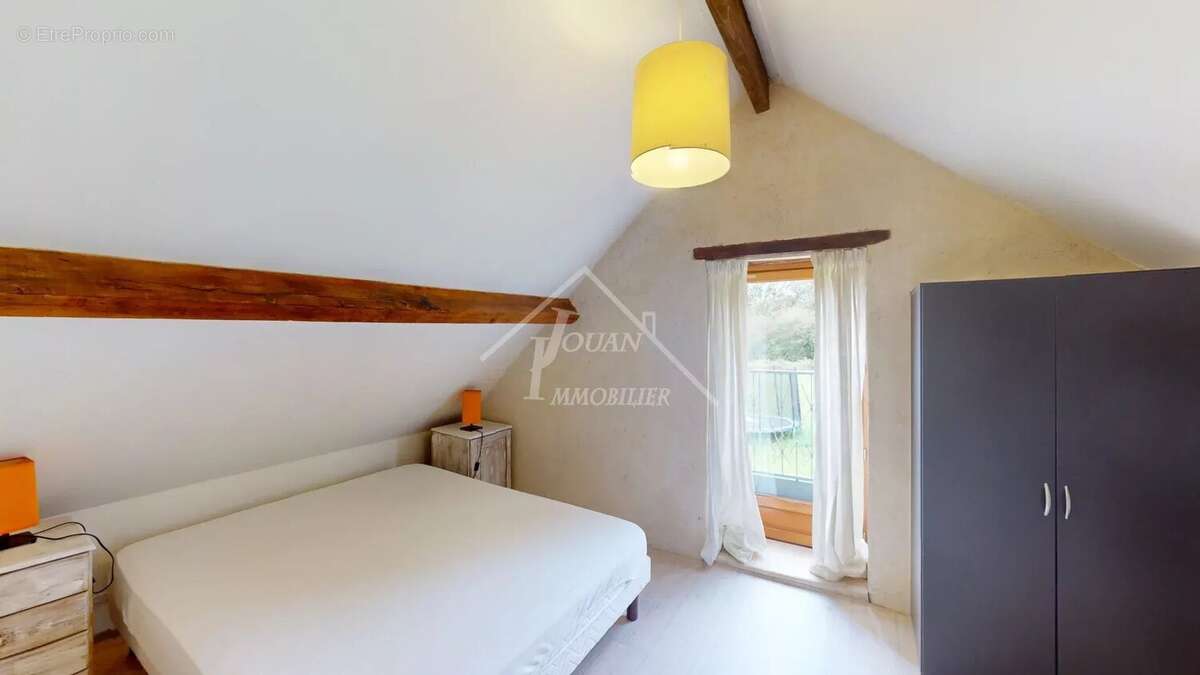 Maison à SAINT-BONNET-TRONCAIS