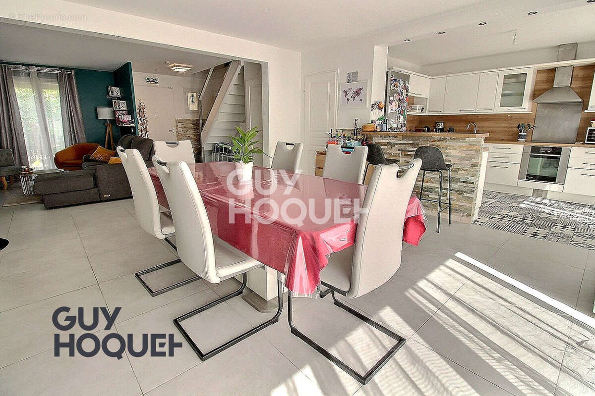 Maison à LIMEIL-BREVANNES