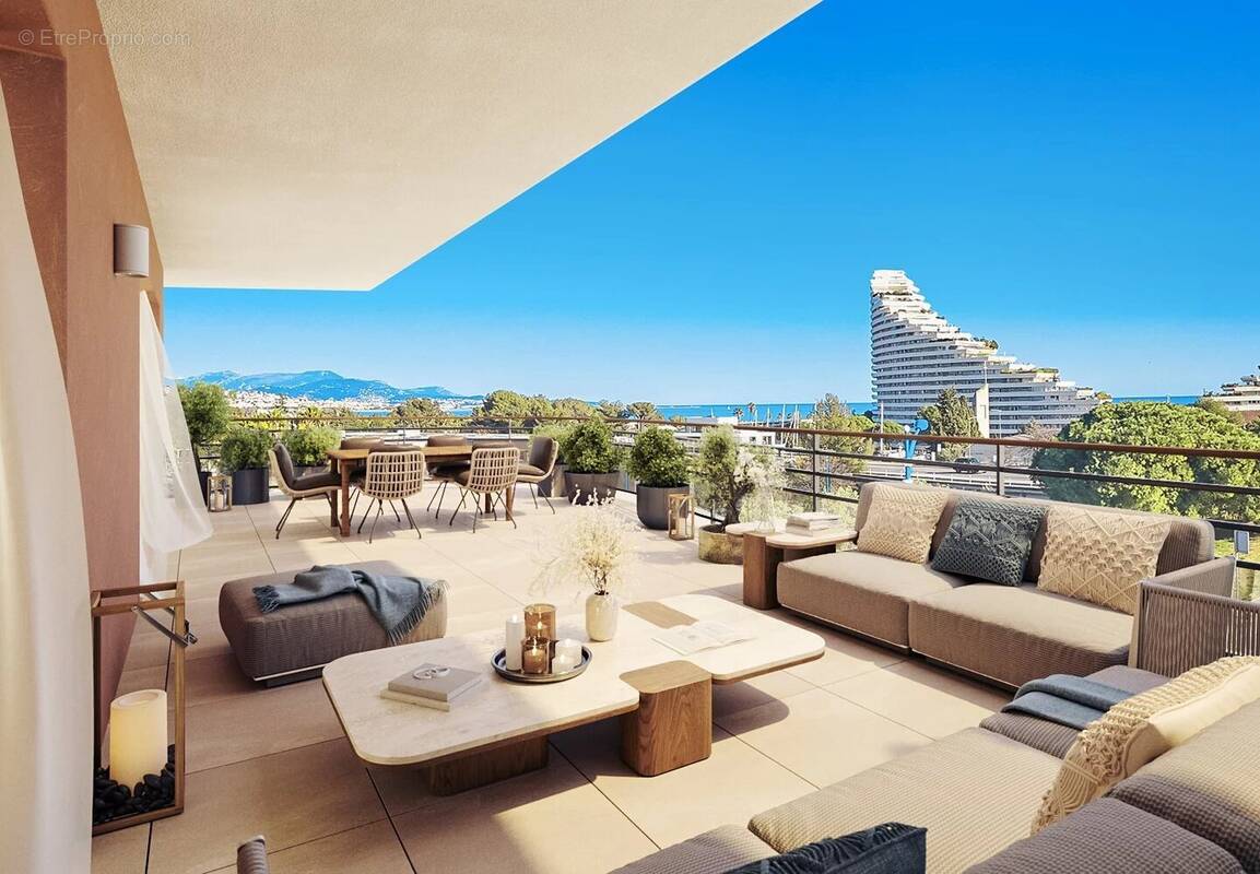 Appartement à VILLENEUVE-LOUBET