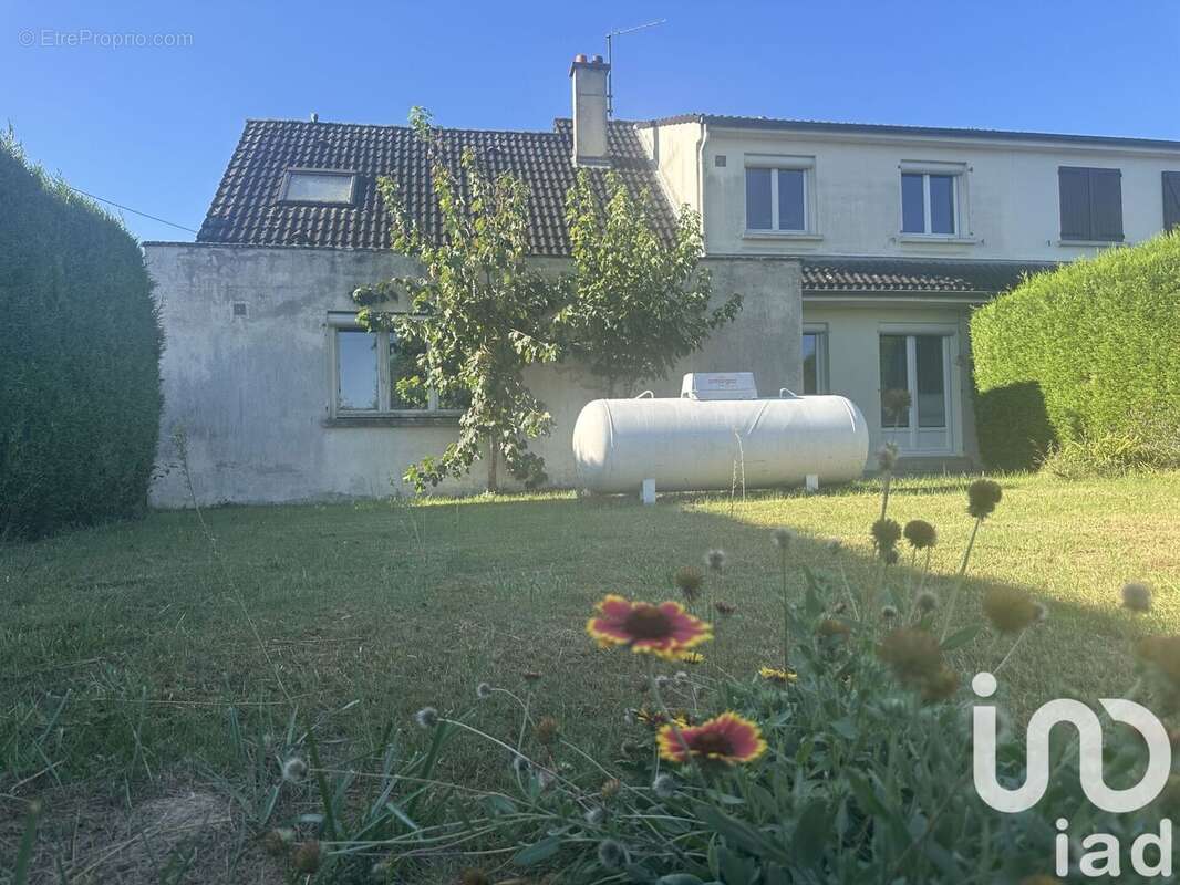 Photo 7 - Maison à NEUILLY-SAINT-FRONT