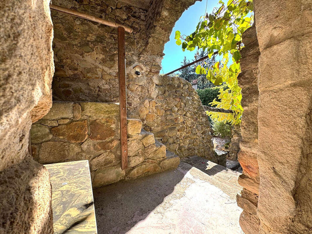 Maison à SAINT-FLORENT-SUR-AUZONNET