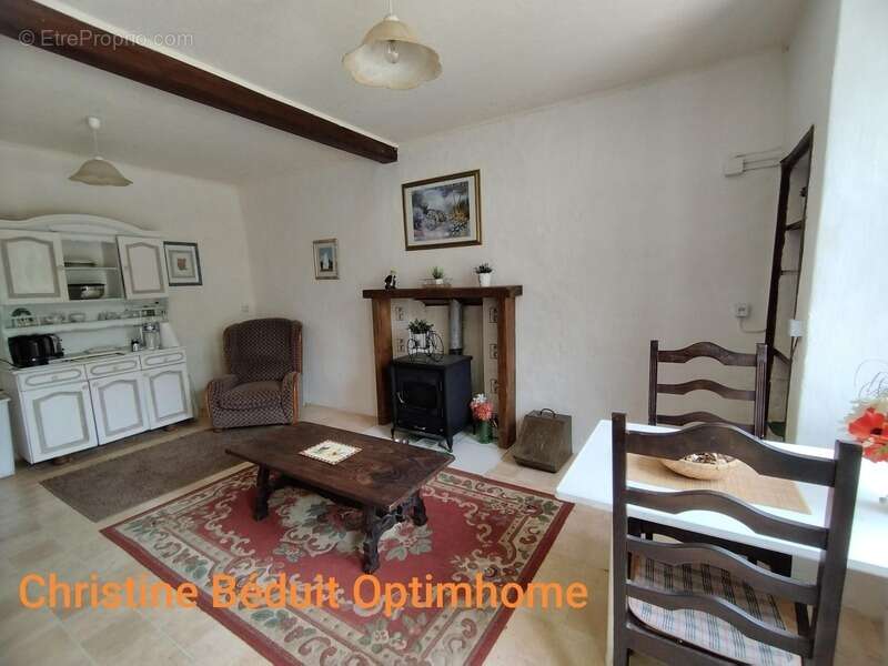 CHARENTE, COURCOME, maison 198 m², 4 chambres, grange, terrain 2401 m² clos - photo 5
