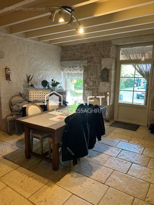 Photo 4 - Maison à AZAY-LE-BRULE