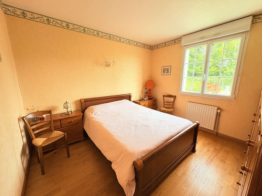 Maison à SAINT-ELIPH