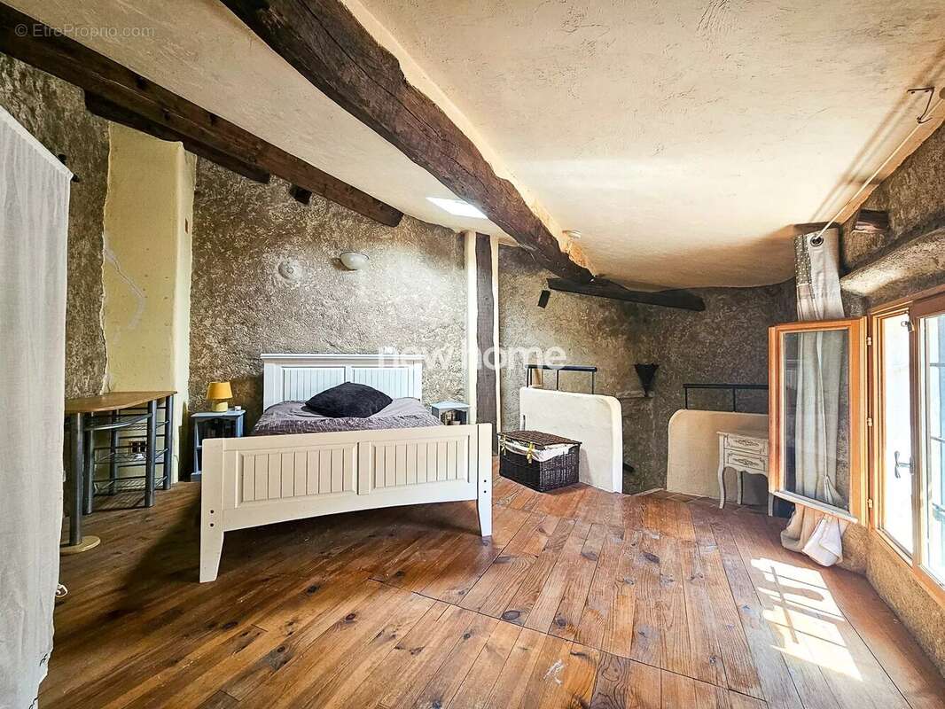 Maison à LORGUES