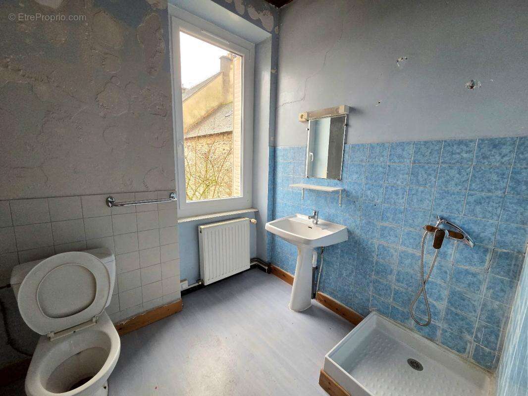 Maison à BARAQUEVILLE