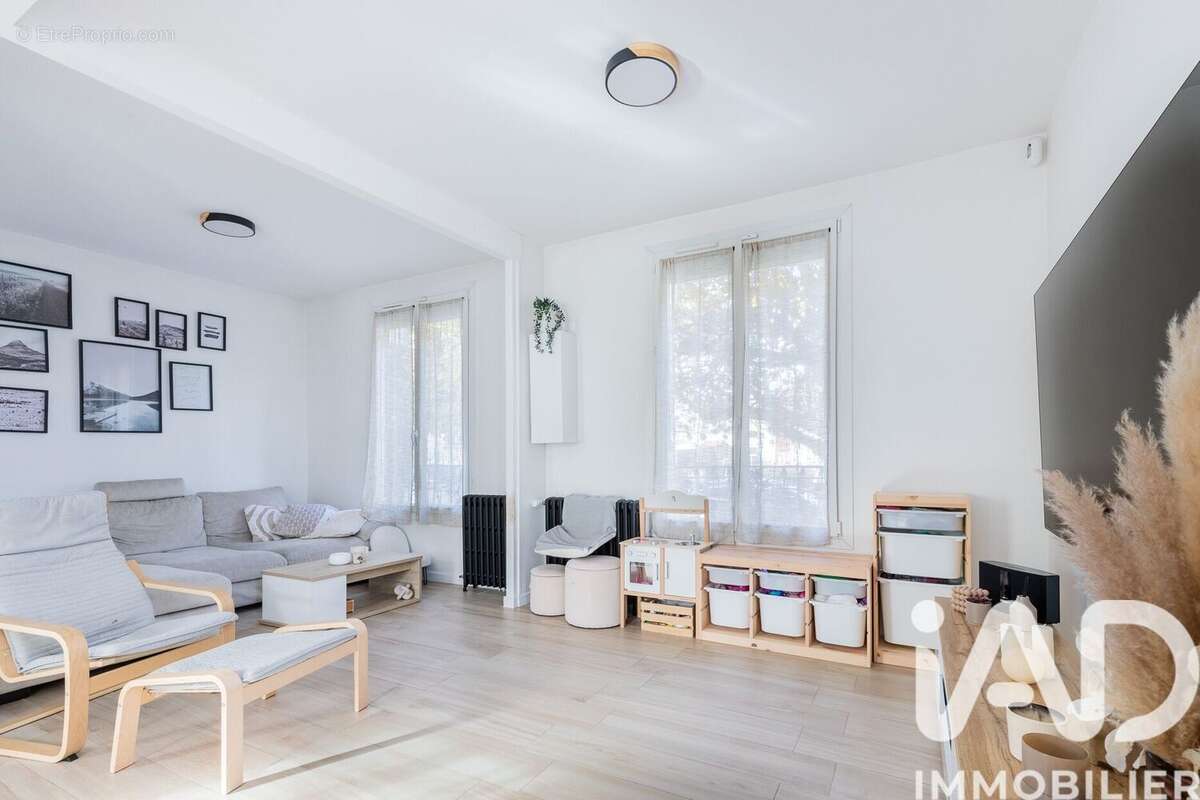 Photo 2 - Maison à VILLENEUVE-LE-ROI