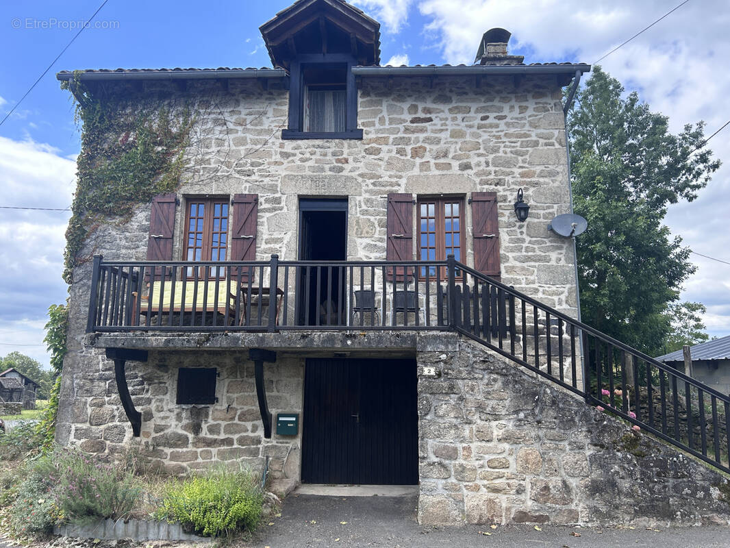 Maison à SAINT-JULIEN-LE-PELERIN