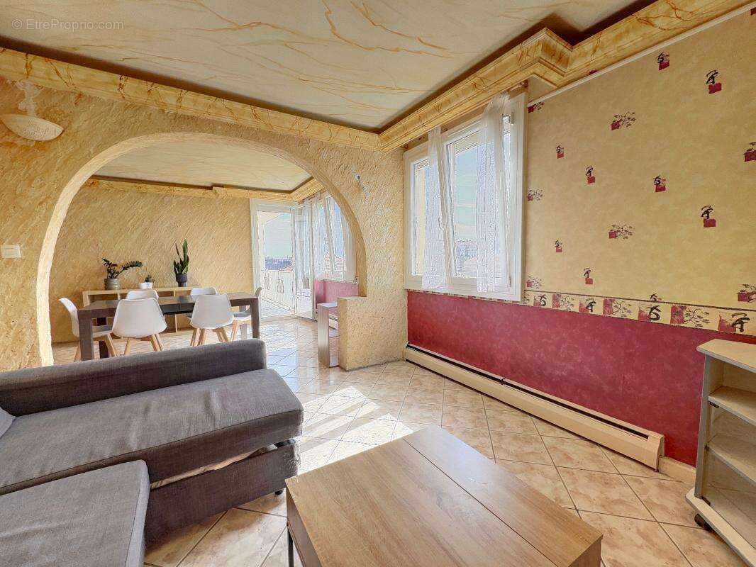 Appartement à CHENOVE