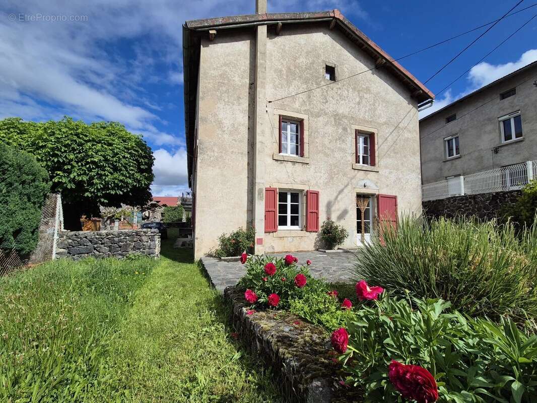 Maison à ARSAC-EN-VELAY