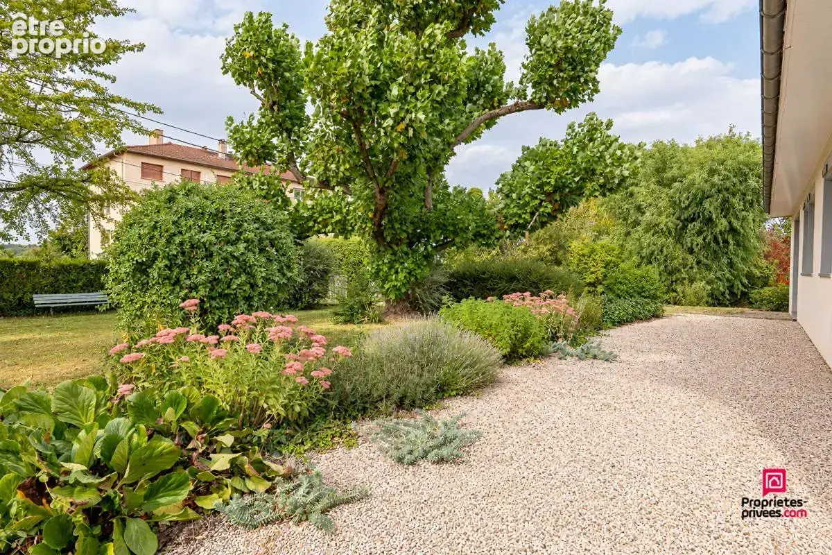 Charmante maison  de plain-pied - 84 m2 - 4 pièces Saint Symphorien D Ozon - photo 11