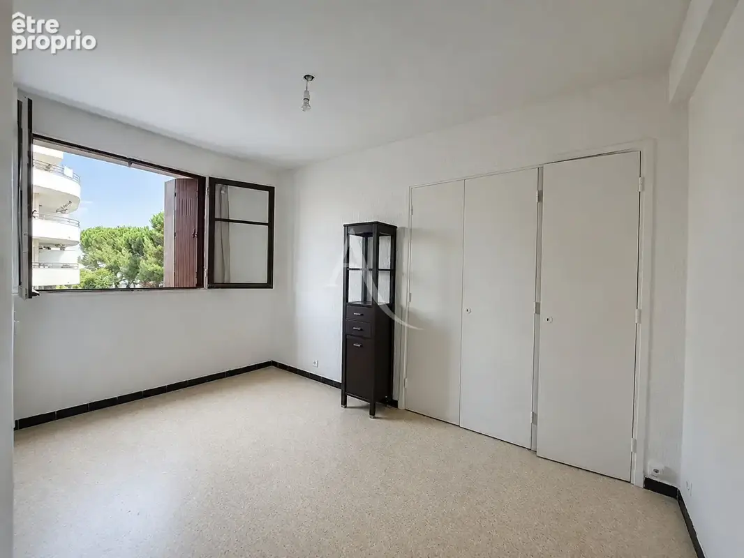 Appartement 4 pièces - Pinède - Parking et cave - photo 10