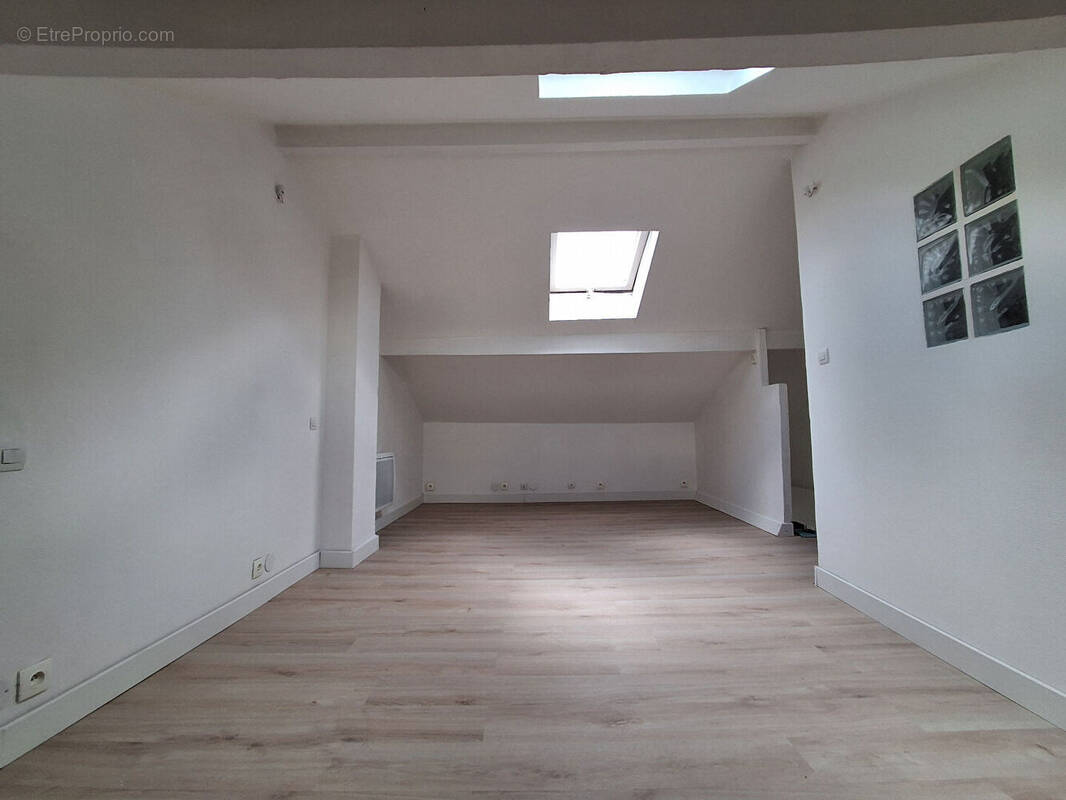 Appartement à CORBEIL-ESSONNES