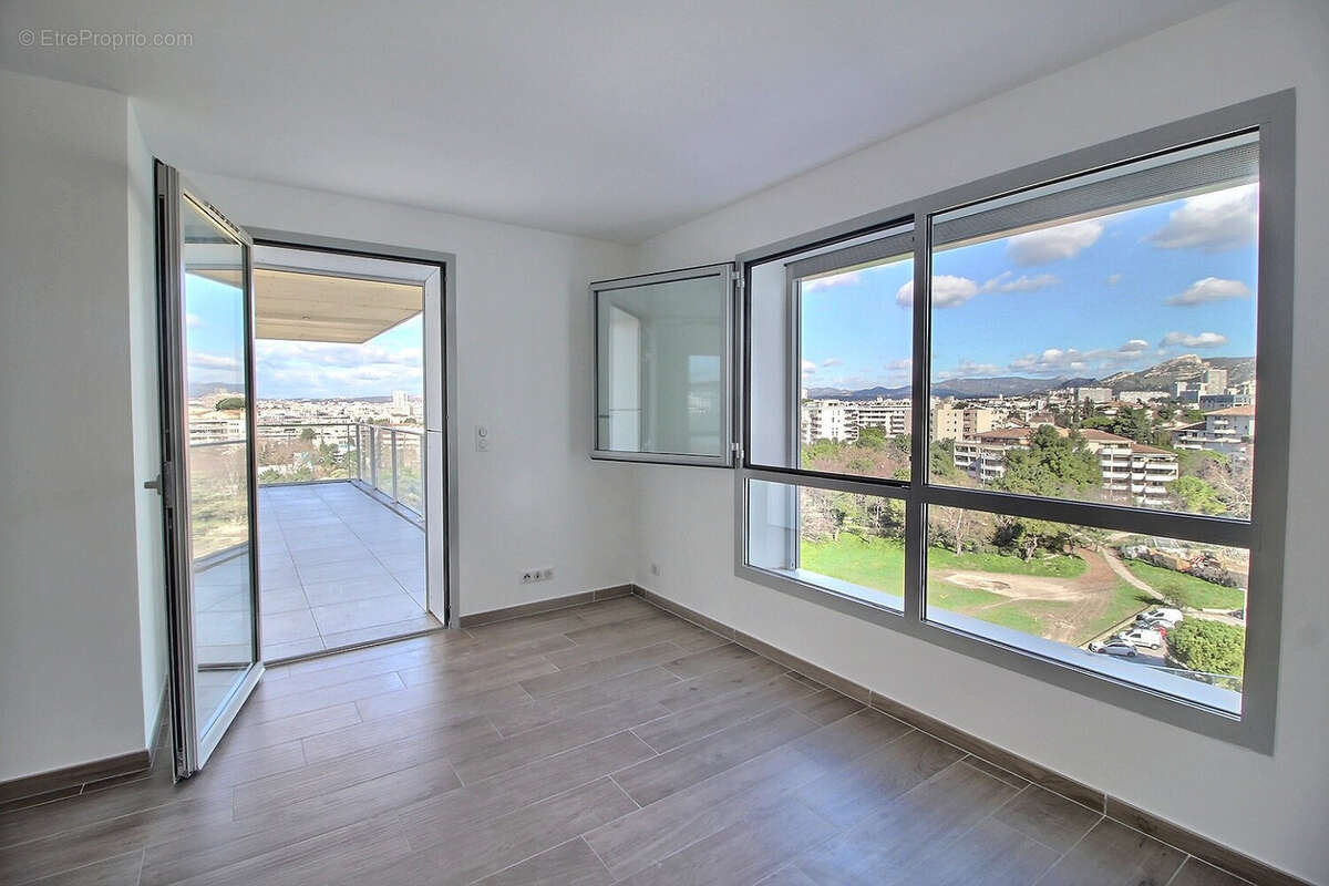 Appartement à MARSEILLE-8E