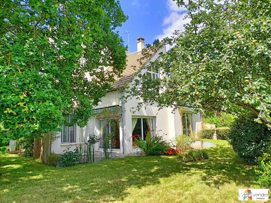 Maison à YERRES