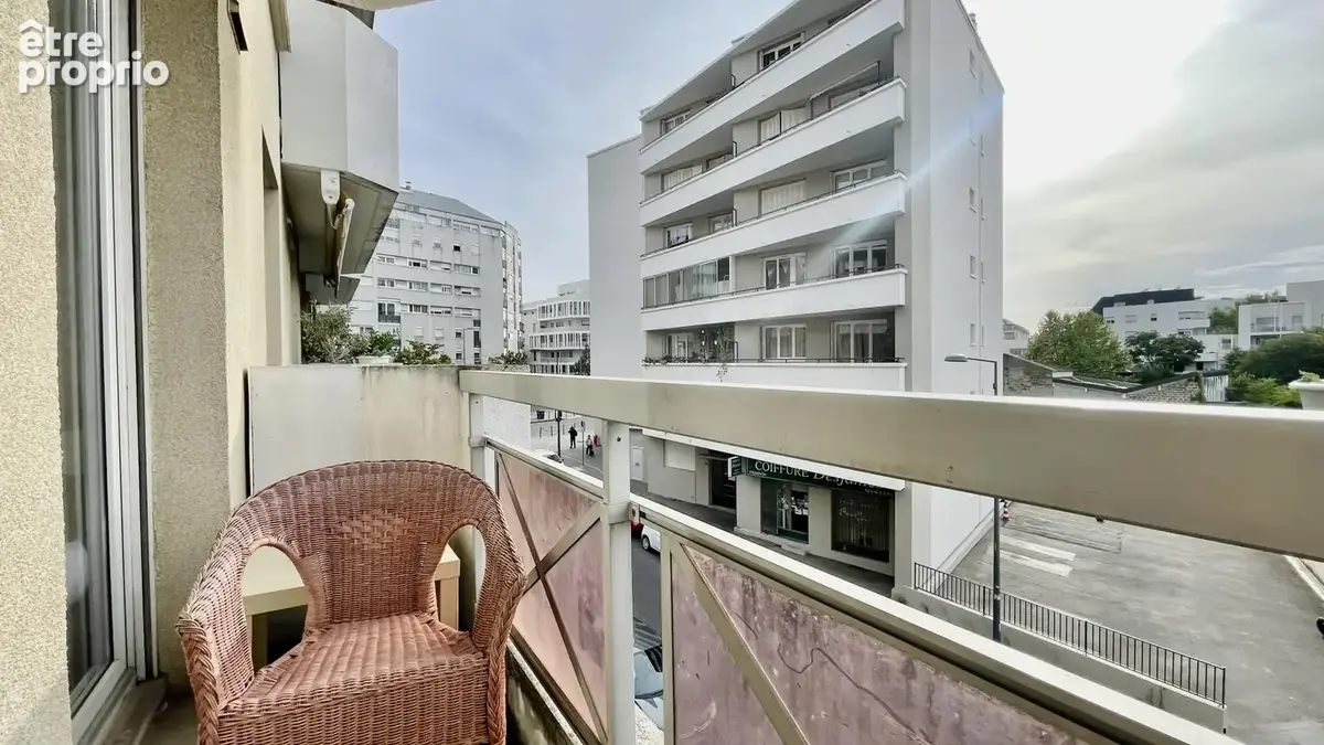 Studio de 28 m2 avec balcon, parking et cave / Idéal investissement locatif / pied a terre / premier achat. - photo 5