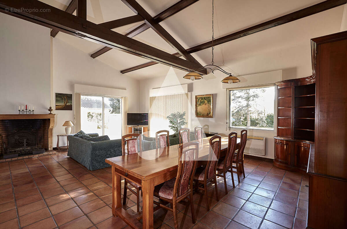 Maison à MONTMERLE-SUR-SAONE