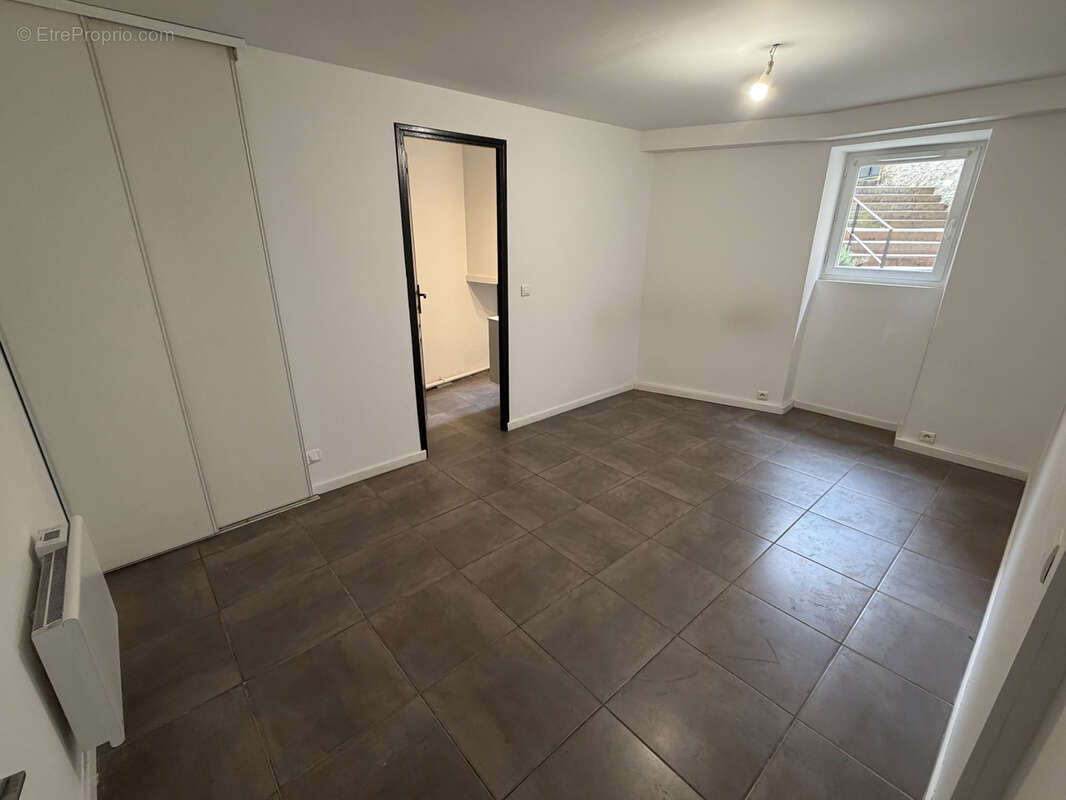Appartement à PUY-L'EVEQUE