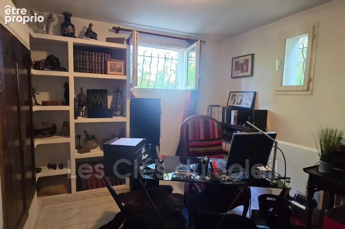 Maison 6 pièces 133 m² à vendre à Hyeres (83400) - photo 8