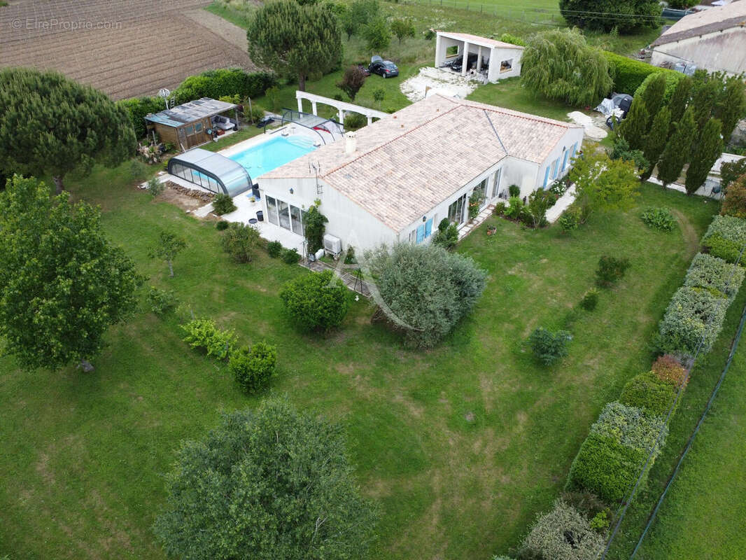 Maison à JONZAC
