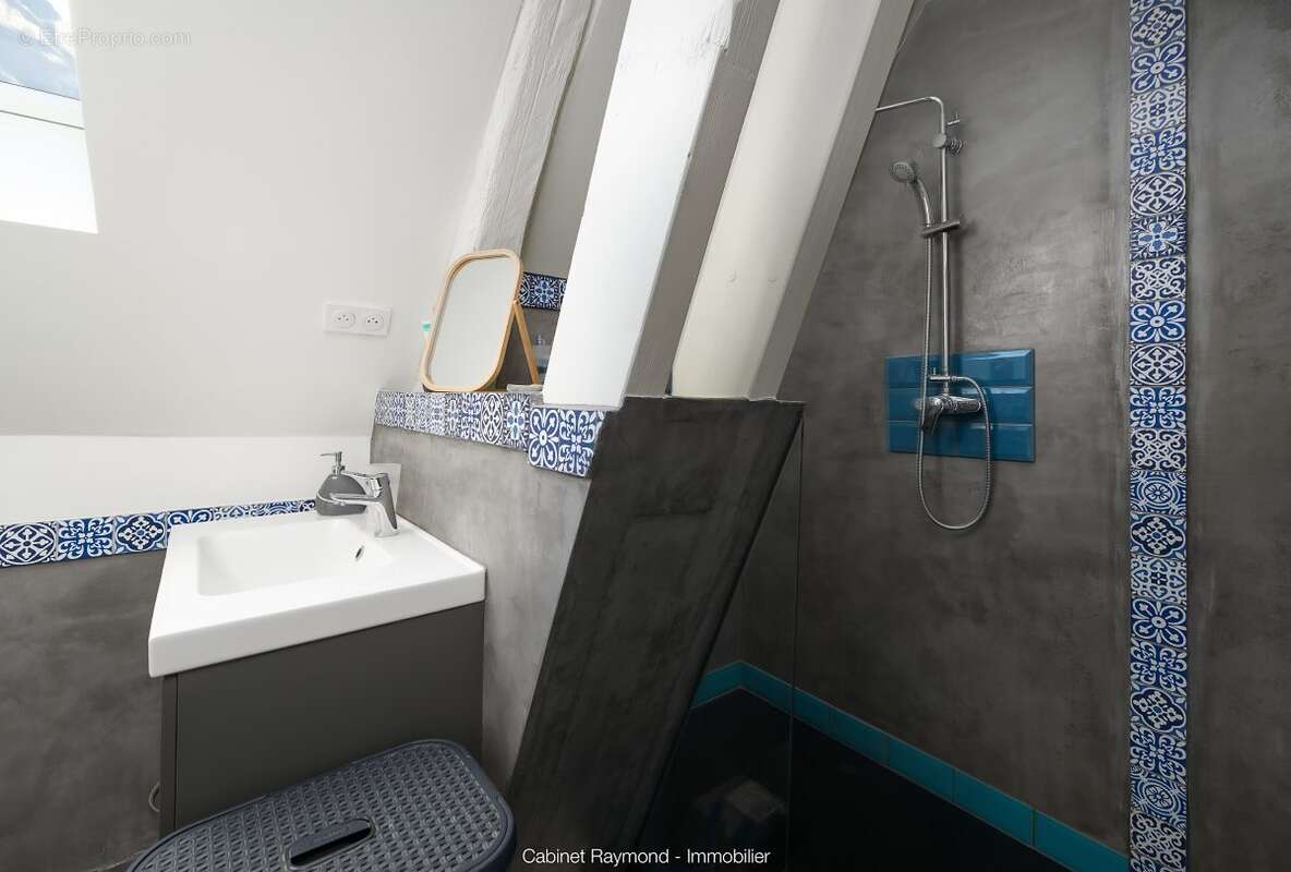 Maison à ENTRAIGUES