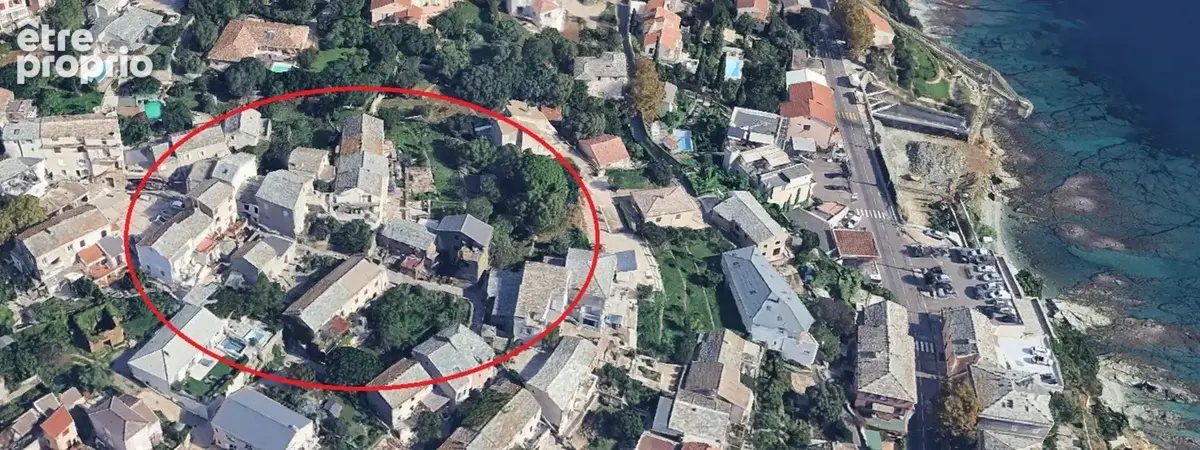 PIETRANERA – Maison de village 100 m² rénovée – Deux logements T3 avec terrasses et vue mer - photo 11