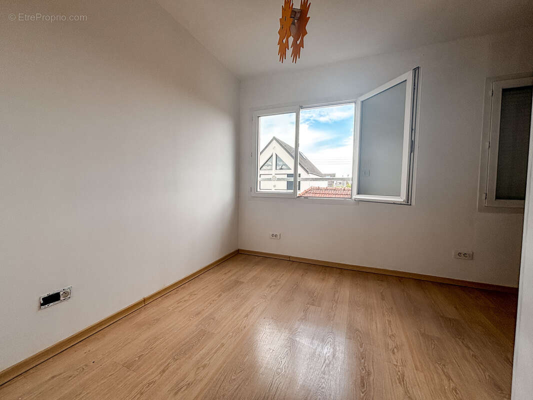 Maison à SARTROUVILLE