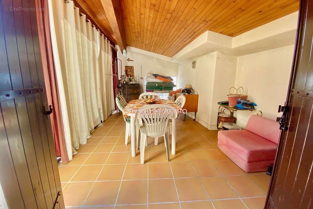 Maison à CAVANAC