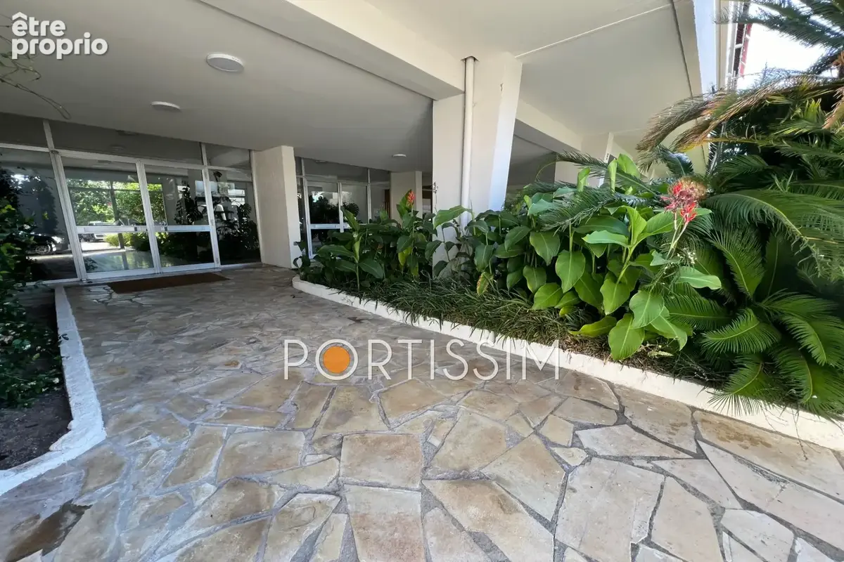 Appartement 81 m² à Saint-Laurent-Du-Var  - photo 9