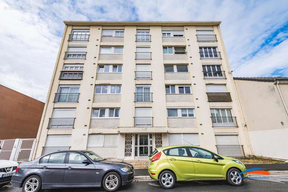   - Appartement à REIMS