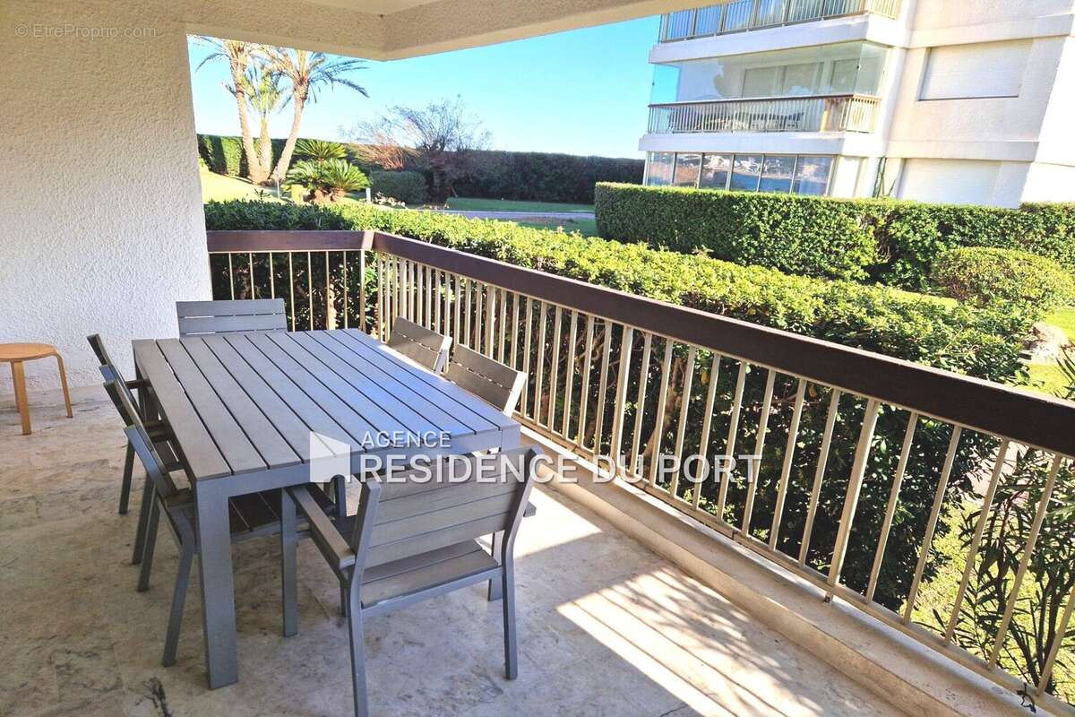 Appartement à MANDELIEU-LA-NAPOULE