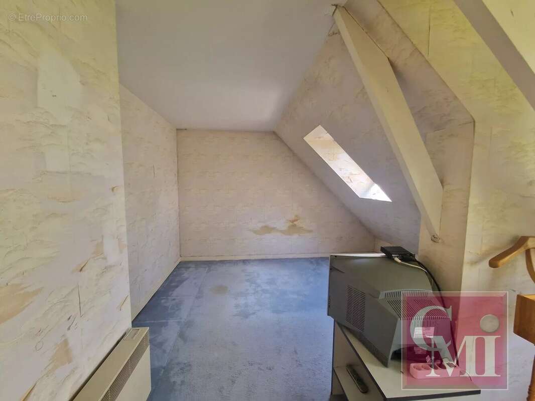 Maison à SAINT-GERMAIN-LES-ARPAJON